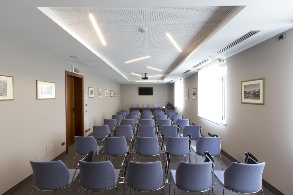 פורדנונה Palace Hotel Moderno מראה חיצוני תמונה