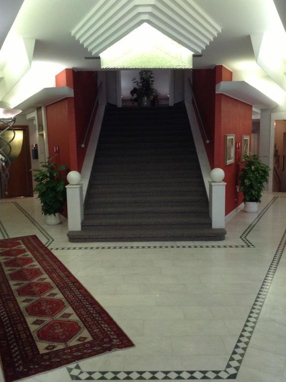 פורדנונה Palace Hotel Moderno מראה חיצוני תמונה